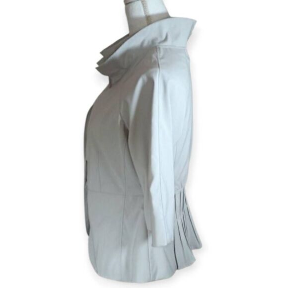 CC COUTURE LIGHT GRAY BLAZER SZ.M/L EUC. - Picture 2 of 3